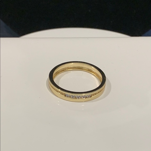 Elegant Gold Band with Diamond Accents - Picture 3 of 3
